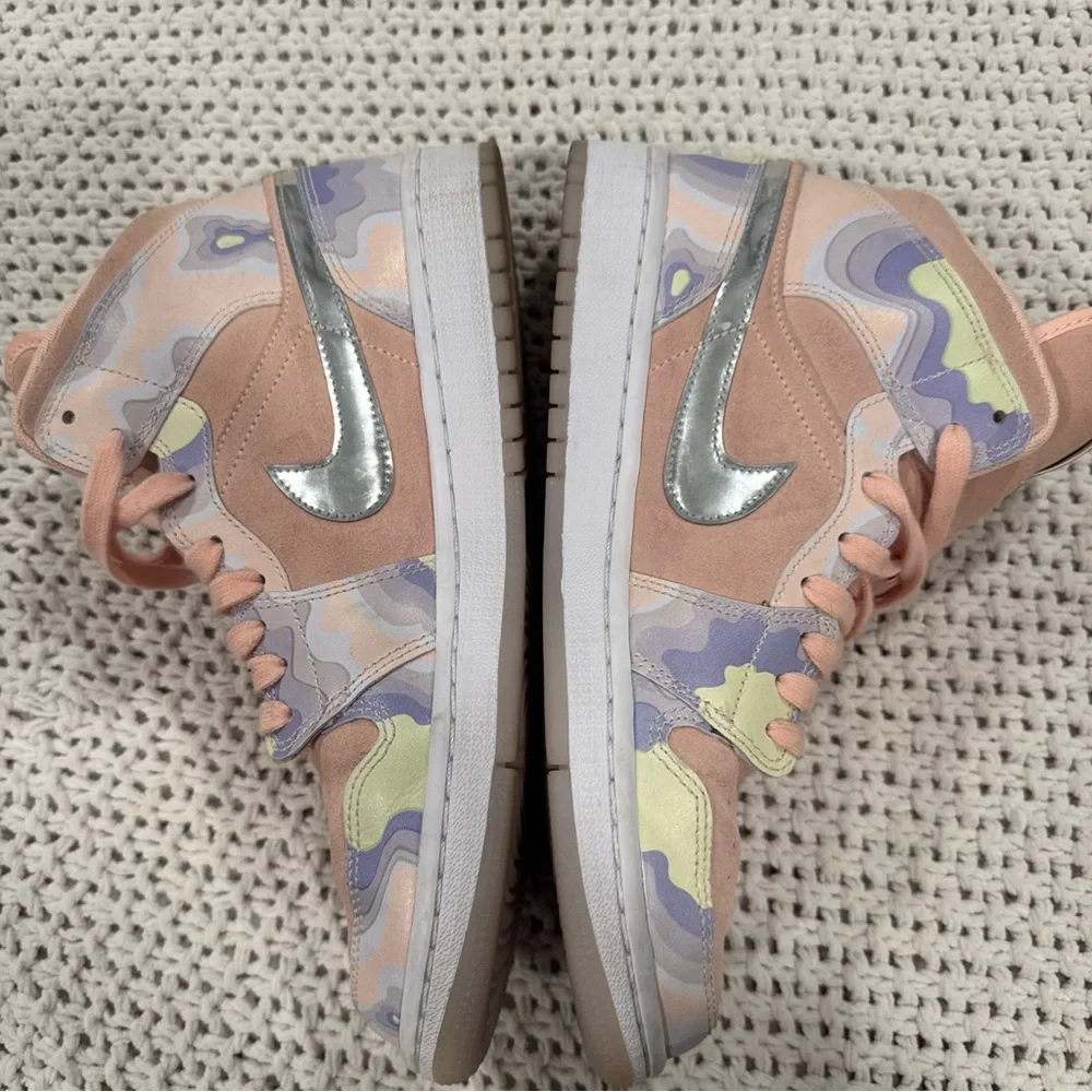 Nike Women's Multicolor High-Top Sneakers - Picture 4 of 6